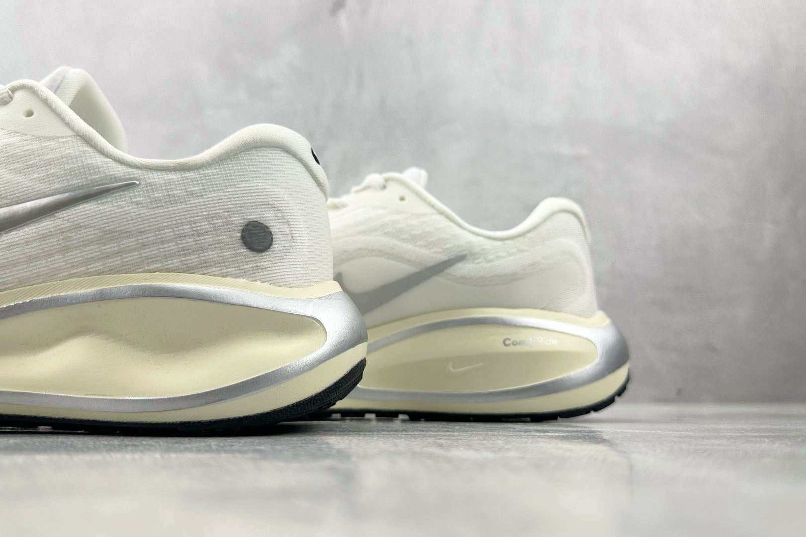 图片[8]-N版  东南亚订单 Nike Journey Run 白灰色 货号：FJ7765-104 尺码：36 36.5 37 38.5 39 40 40.5 41 42 42.5 43 44 44.5 45-选品中心