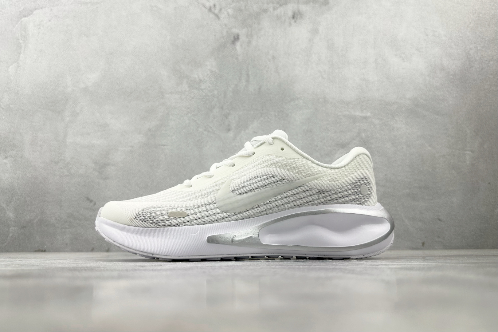 N版  东南亚订单 Nike Journey Run 白色 货号：FJ7765-102 尺码：36 36.5 37 38.5 39 40 40.5 41 42 42.5 43 44 44.5 45-选品中心