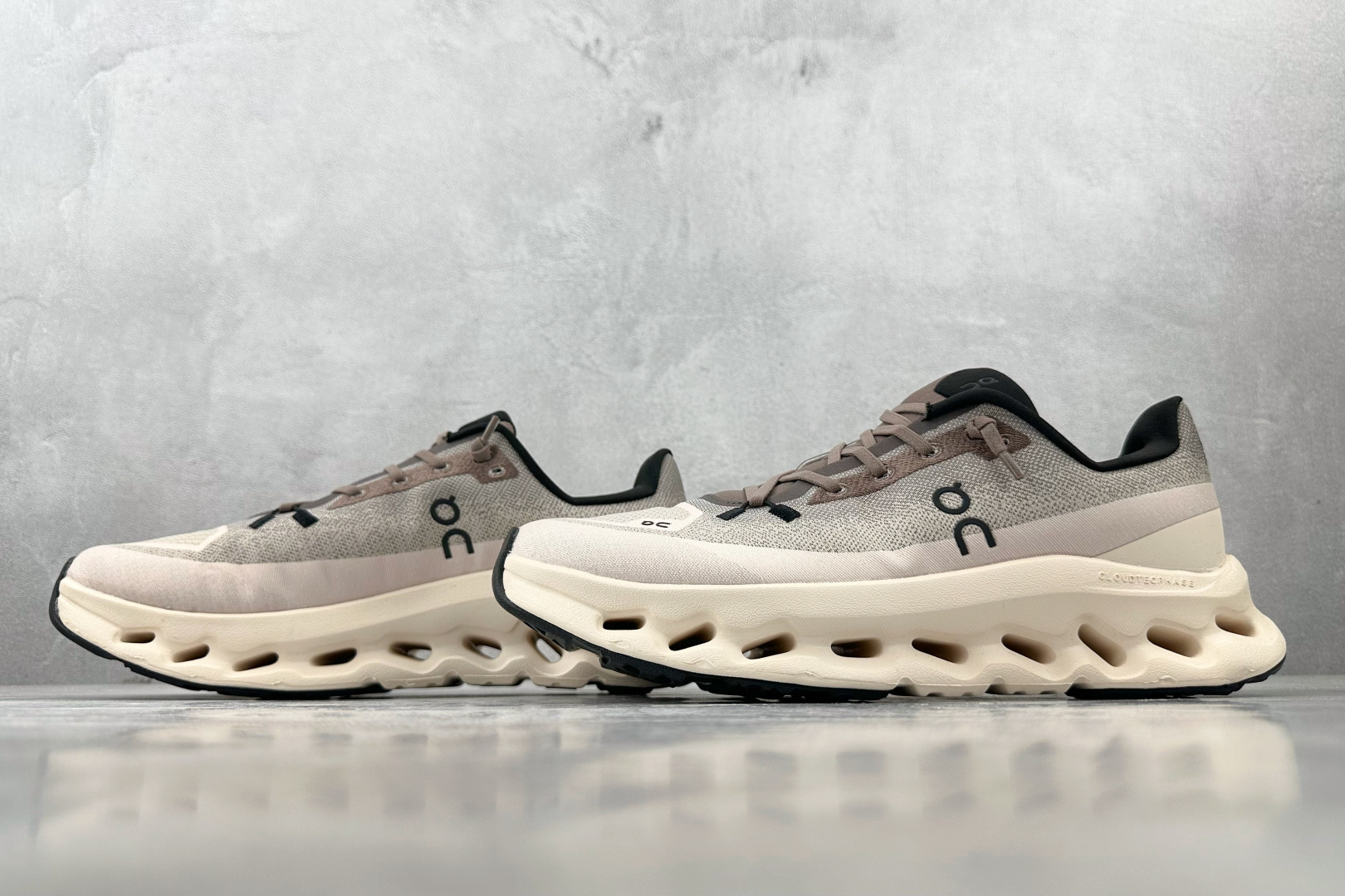 图片[5]-YH  On昂跑 Cloudtilt WMNS 灰白色 货号：3WE10053247 尺码：36 36.5 37 38.5 39 40 40.5 41 42 42.5 43 44 44.5 45-选品中心