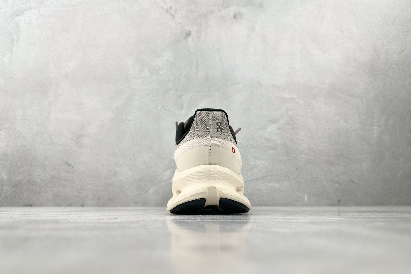 图片[9]-YH  On昂跑 Cloudtilt WMNS 灰白色 货号：3WE10053247 尺码：36 36.5 37 38.5 39 40 40.5 41 42 42.5 43 44 44.5 45-选品中心