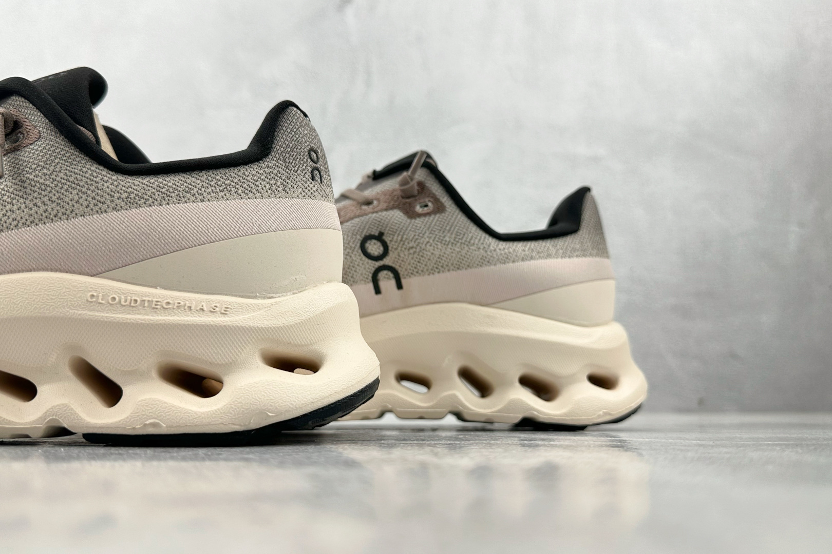 图片[8]-YH  On昂跑 Cloudtilt WMNS 灰白色 货号：3WE10053247 尺码：36 36.5 37 38.5 39 40 40.5 41 42 42.5 43 44 44.5 45-选品中心