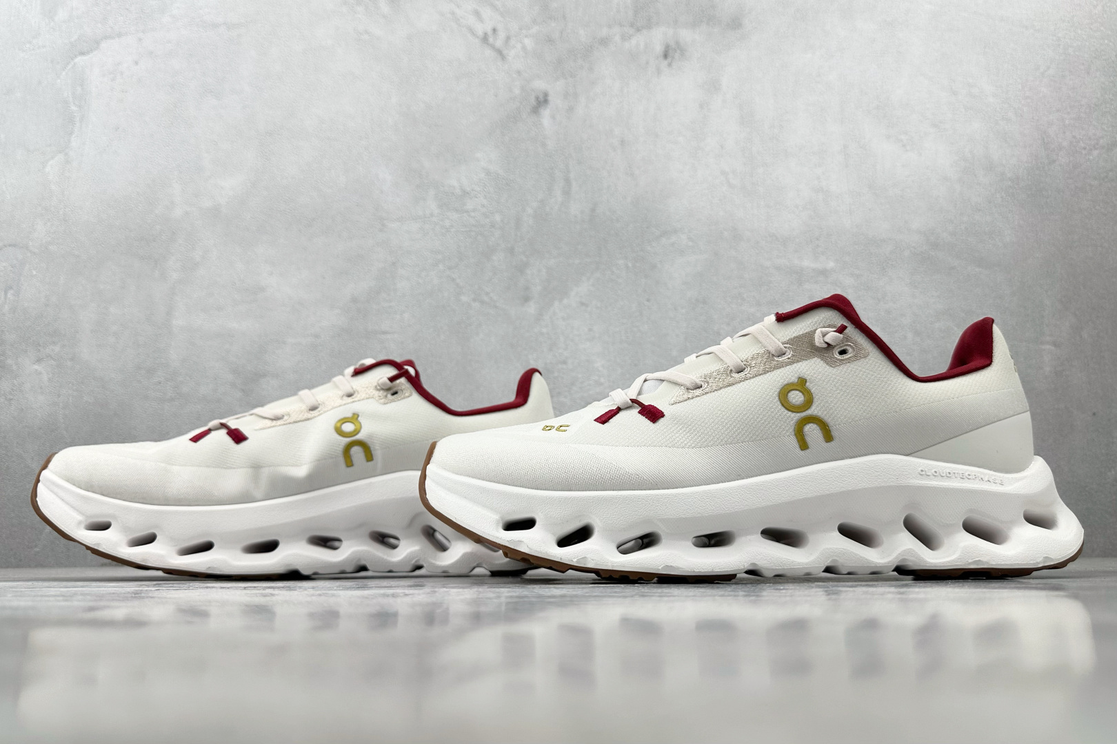 180 On昂跑 Cloudtilt 蛇年限定 象牙白 3WF10562143-Chinese UA Cheap High Quatity Brand Clothes Bags handbags Sneakers wholesale wholesaler seller from China Factory suppliers Fashion Clothing Shoes best Quality Beautiful Price 180 On昂跑 Cloudtilt 蛇年限定 象牙白 3WF10562143