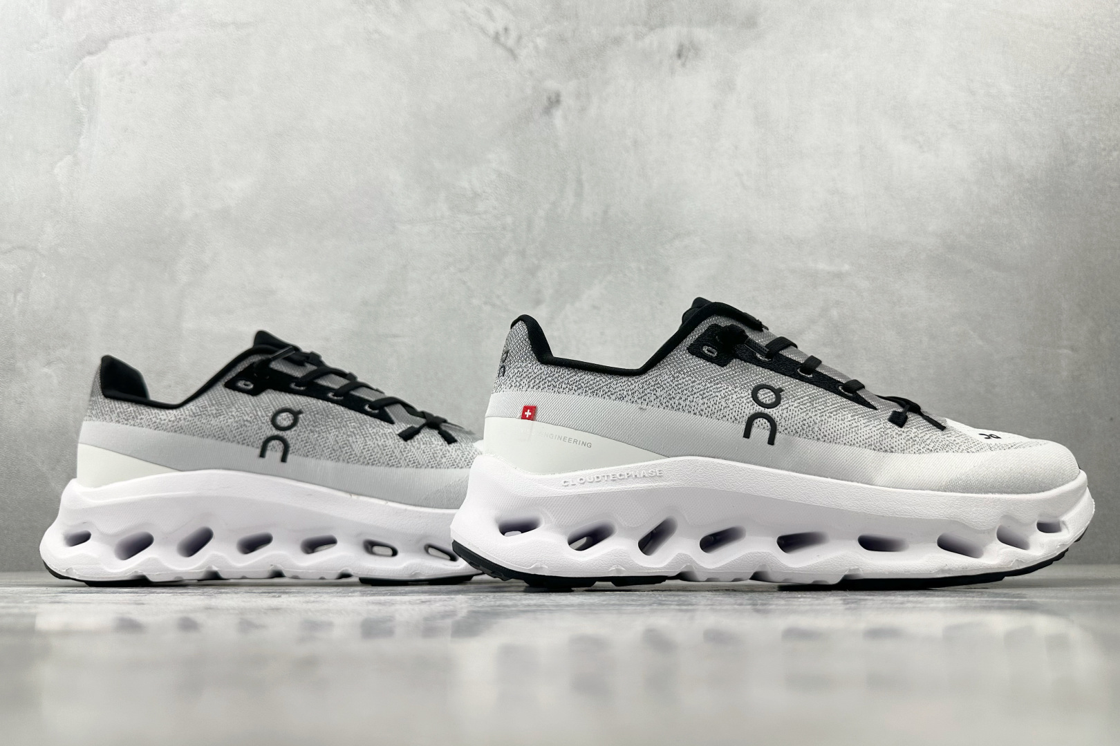 180 On昂跑 Cloudtilt 白黑 3ME10101002-Chinese  UA Cheap High Quatity Brand  Clothes Bags handbags Sneakers wholesale wholesaler seller from China Factory suppliers Fashion Clothing  Shoes best Quality Beautiful Price  180 On昂跑 Cloudtilt 白黑 3ME10101002