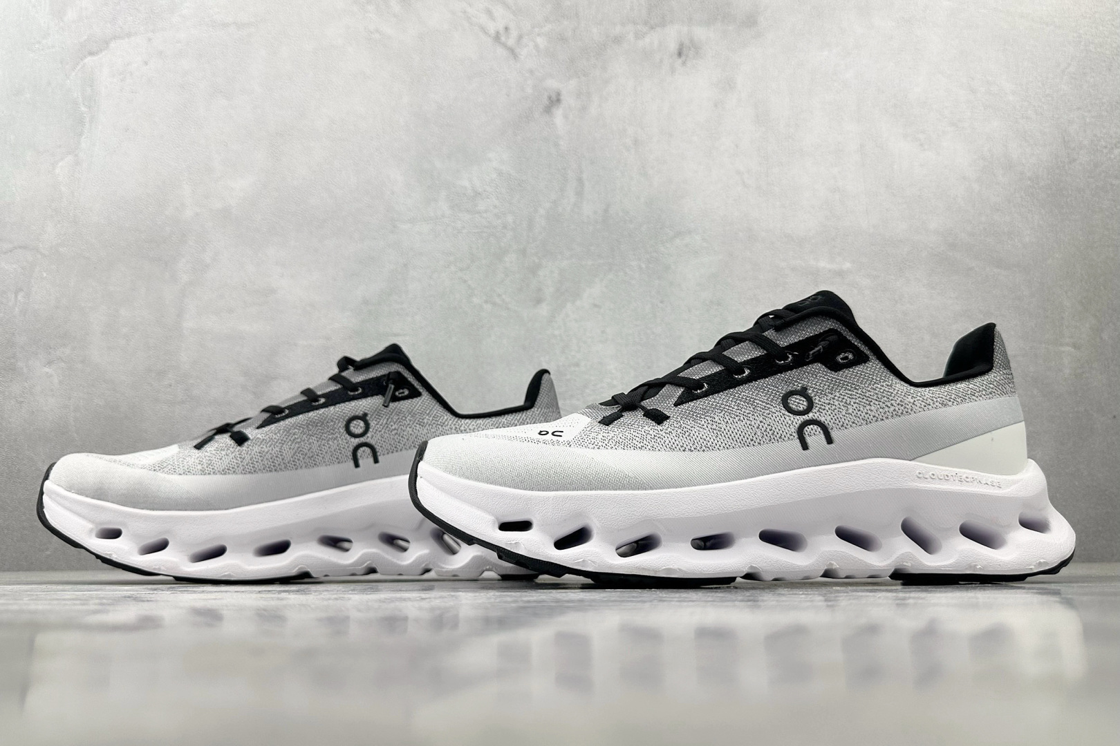 180 On昂跑 Cloudtilt 白黑 3ME10101002-Chinese  UA Cheap High Quatity Brand  Clothes Bags handbags Sneakers wholesale wholesaler seller from China Factory suppliers Fashion Clothing  Shoes best Quality Beautiful Price  180 On昂跑 Cloudtilt 白黑 3ME10101002