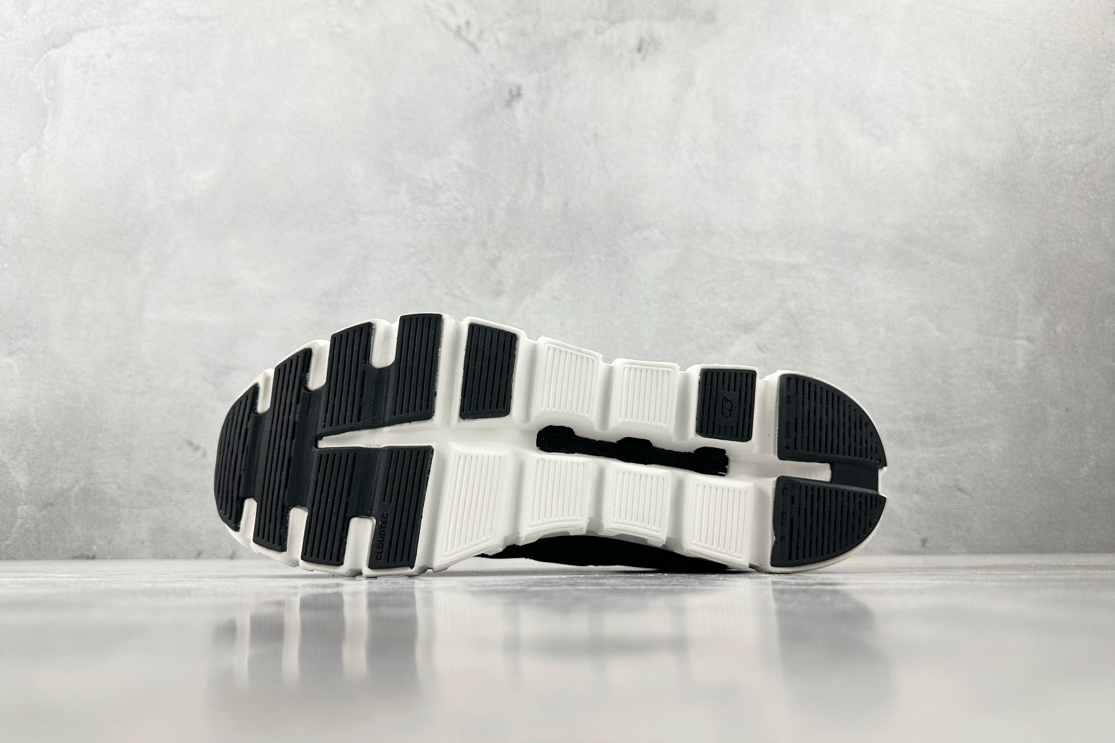 图片[4]-YH  On昂跑 Cloud 6 黑色 货号：3WF10060299 尺码：36 36.5 37 38.5 39 40 40.5 41 42 42.5 43 44 44.5 45-选品中心