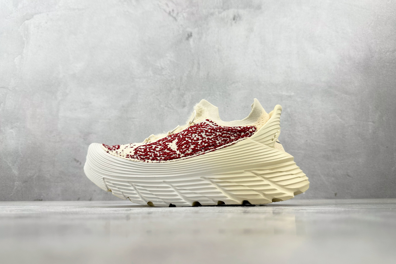 HK  平台专供 paria FARZANEH × HOKA ONE ONE Restore TC Chukka 奶白色 货号：1169090-CRM 尺码：36 36.5 37.5 38 38.5 39 40 40.5 41 42 42.5 43 44 44.5 45-选品中心