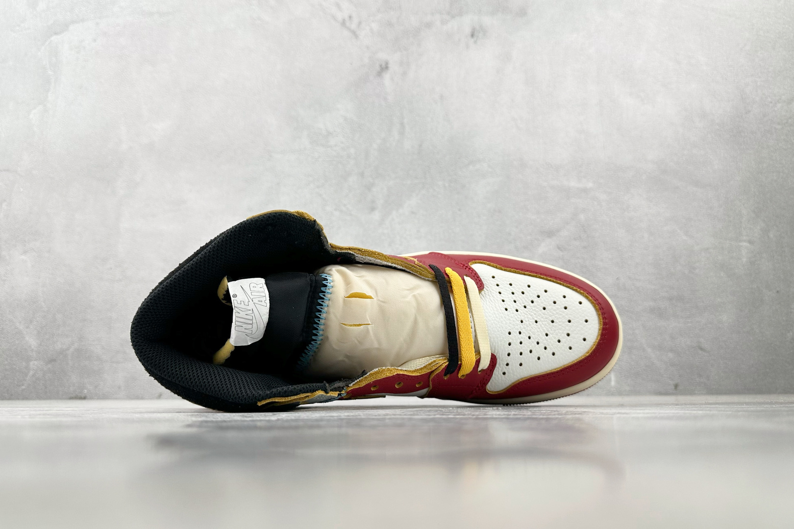 560 Union x Jordan Air Jordan 1 白红灰 HV8563-600
