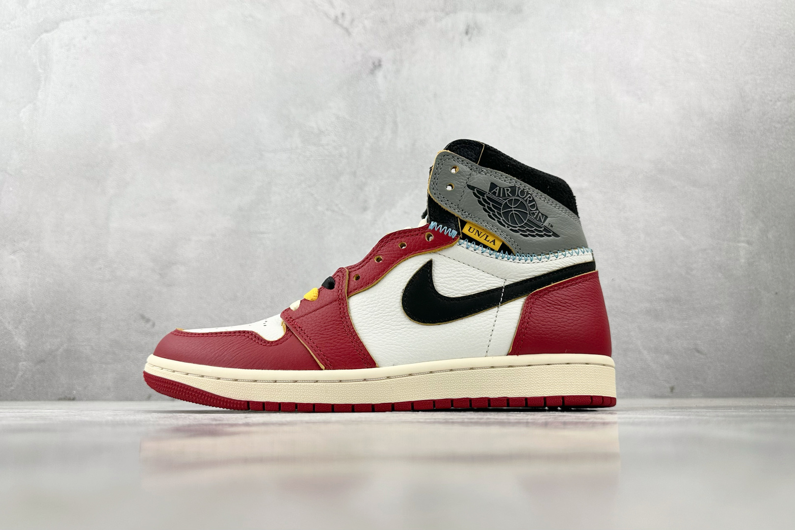 560 Union x Jordan Air Jordan 1 白红灰 HV8563-600
