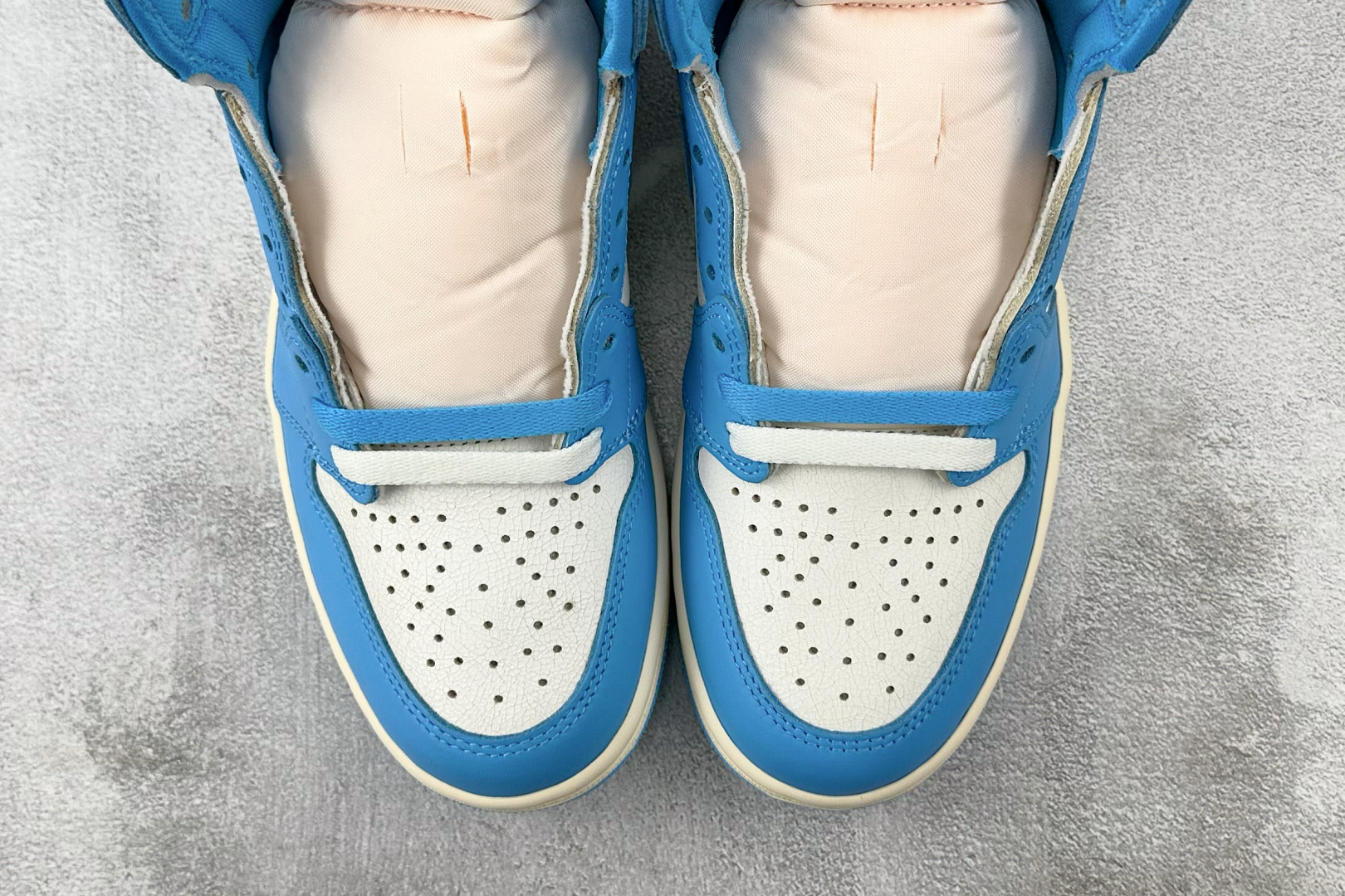 530 Jordan Air Jordan 1 High OG”UNC Reimagined”白蓝 DZ5485-402