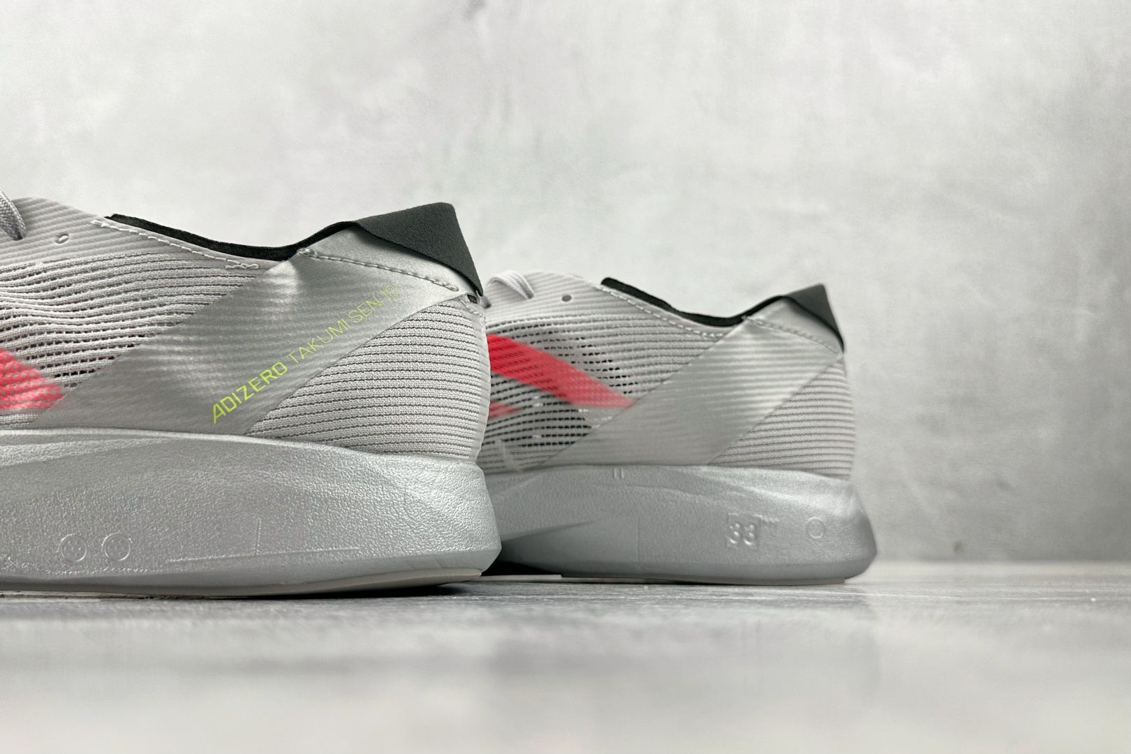 190 东南亚订单 adidAdizero Takumi Sen 10 灰红 IG1979
