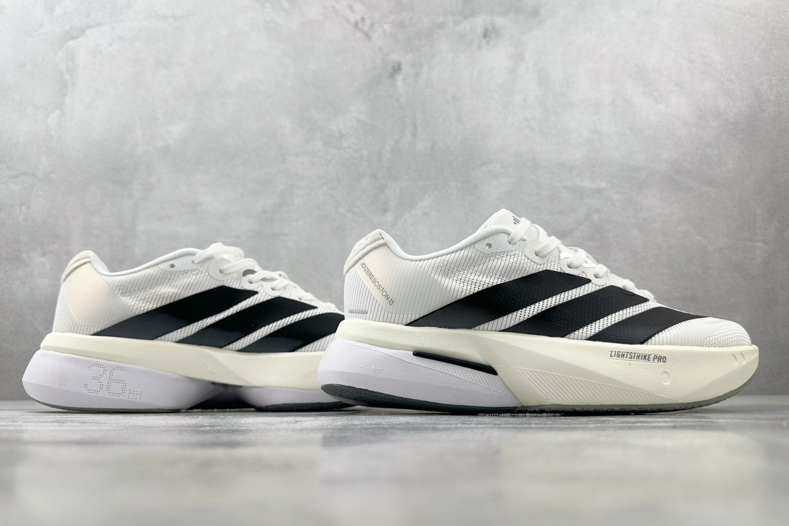 180 平台订单 adidAdizero Boston 13 白黑 JS4939