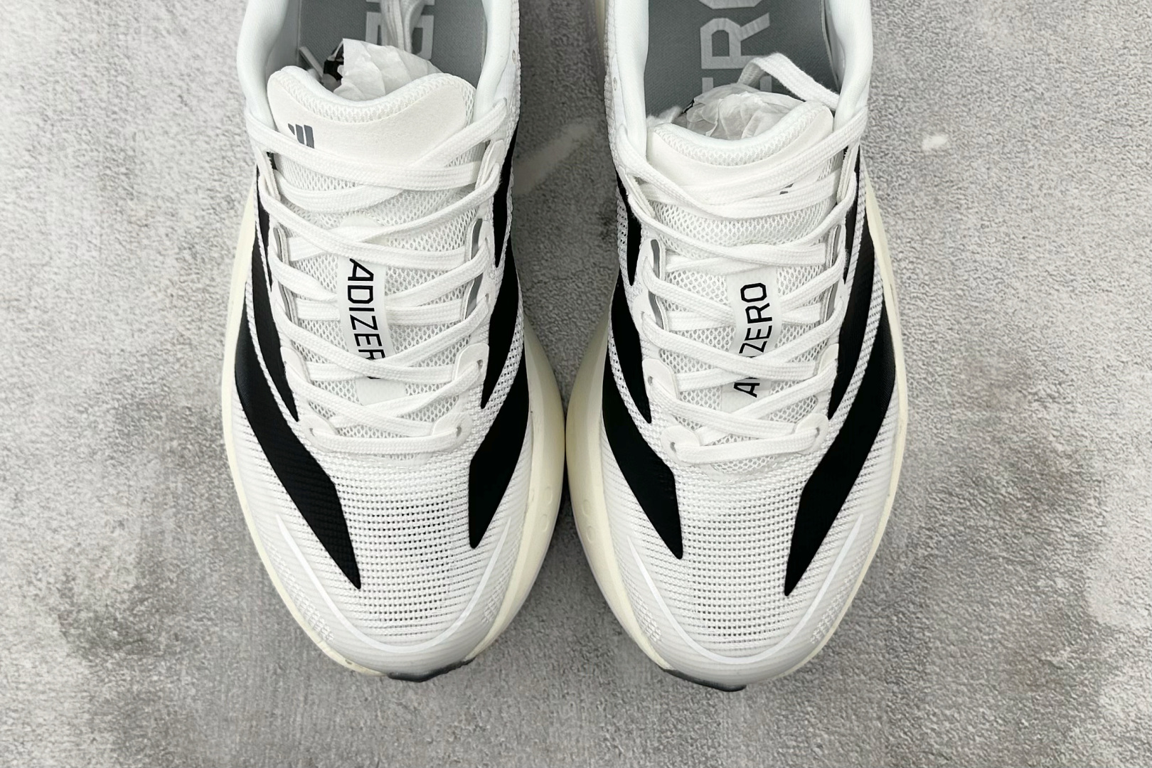 180 平台订单 adidAdizero Boston 13 白黑 JS4939
