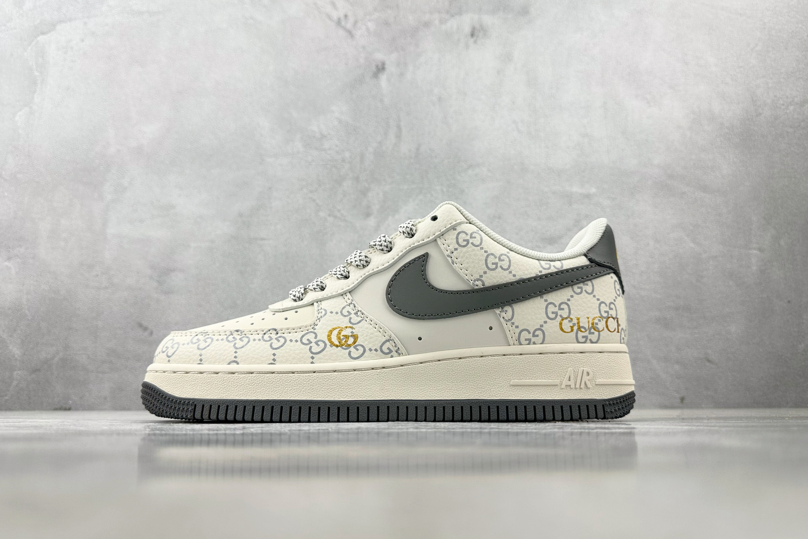 260 Nike Air Force 1'07 GUCCI 联名 白灰 ZH2598-322