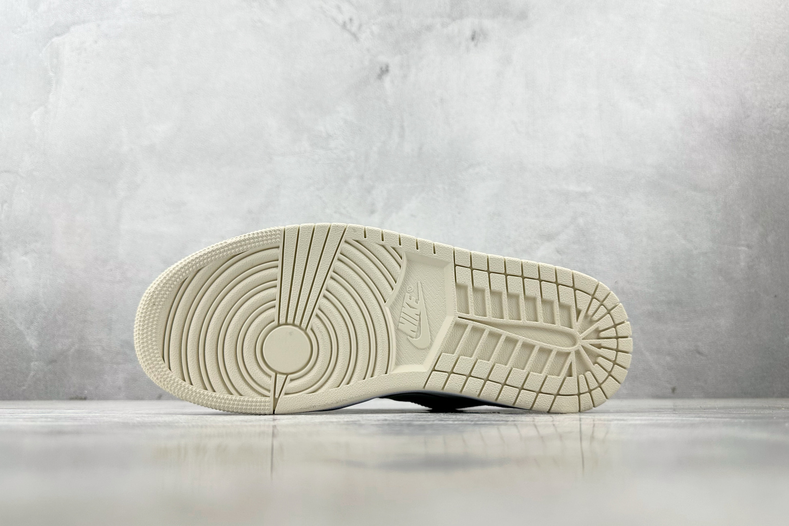 200 综合版 Jordan Air Jordan 1 米色 HJ5969-100