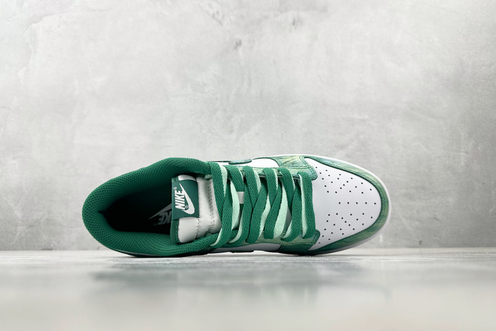  
【定制球鞋】Nike Dunk 多巴胺 柳条 绿色

货号：HF5441-101（Team626-柳