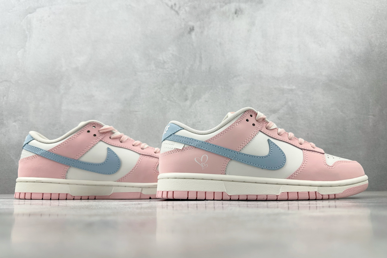  
Nike Dunk Low粉色

货号：PB0508 035
尺码：35.5 36 36.5 37.