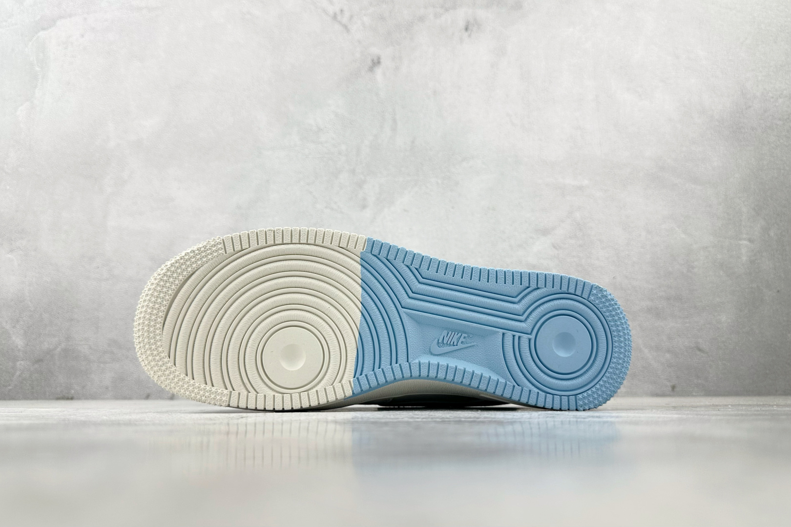 260 Nike Air Force 1'07 LV 联名 米白蓝 CS5288-028