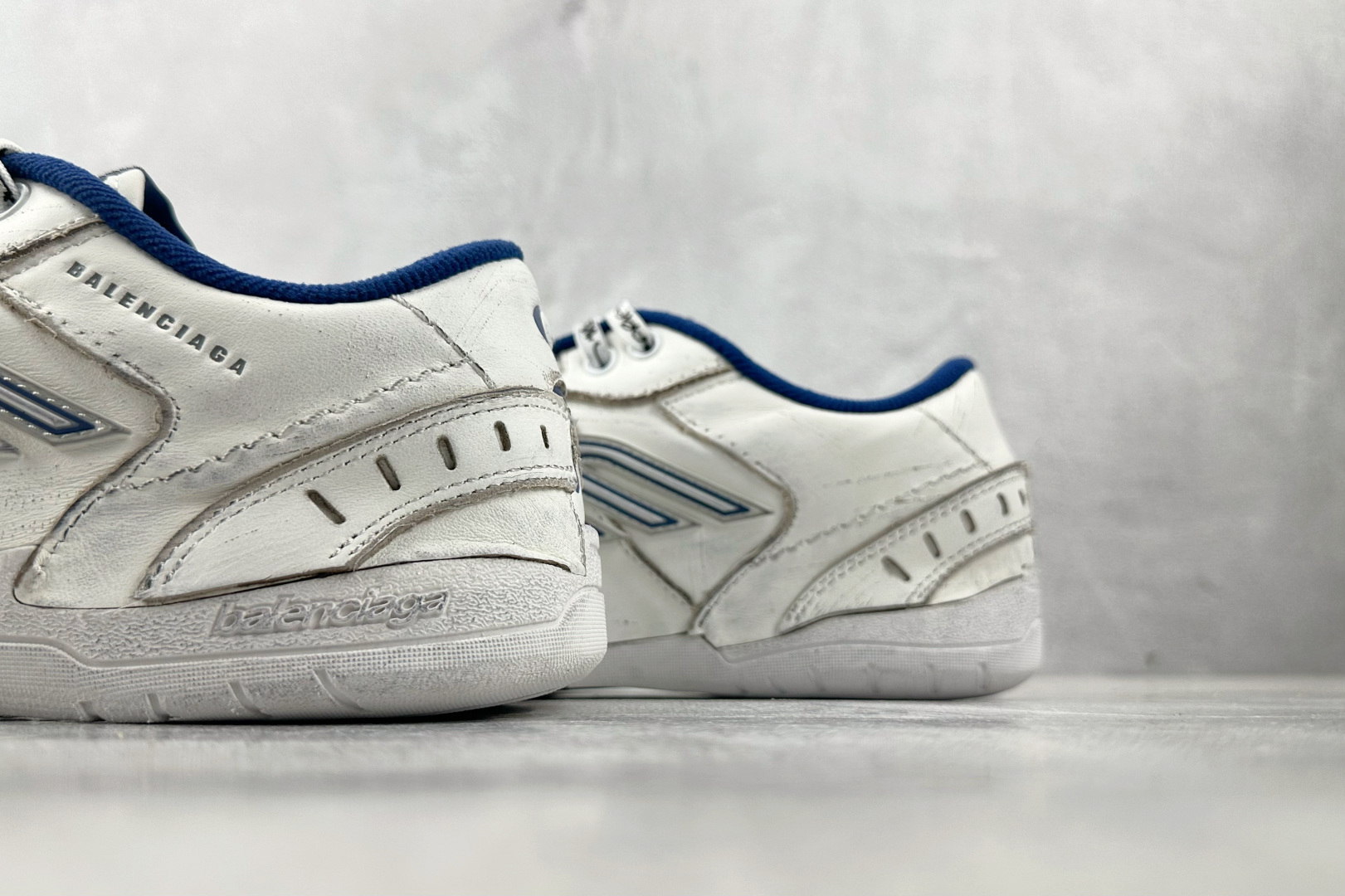 480 代购版 Balenciaga巴黎世家 Hamptons Worn-Out 白色 841765WCURB