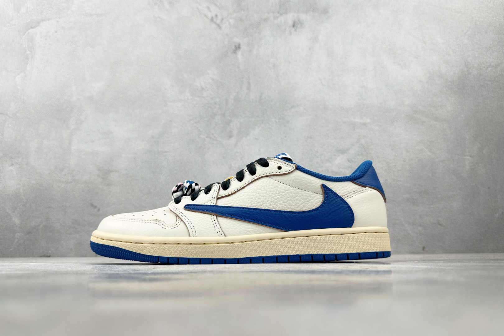 520 Travis Scott x Jordan Air Jordan 1 Low OG 蓝色 DM7866-104