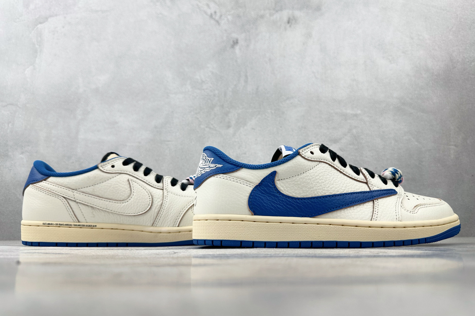 520 Travis Scott x Jordan Air Jordan 1 Low OG 蓝色 DM7866-104