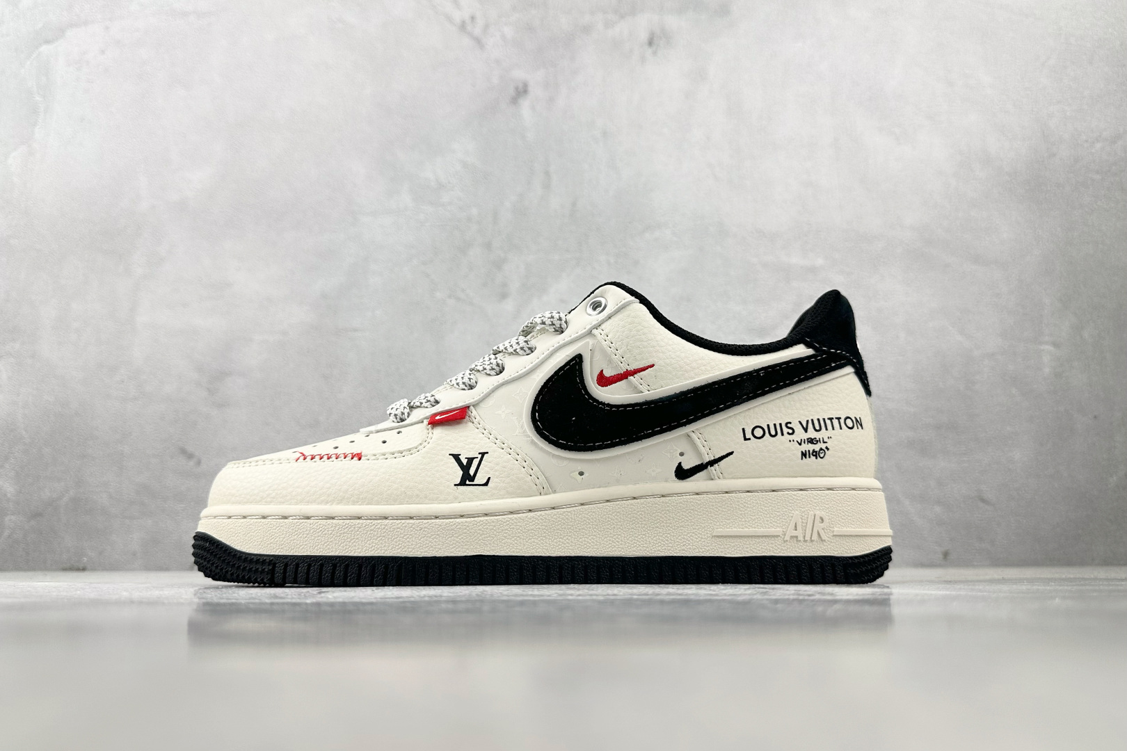 260 Nike Air Force 1'07 LV 联名 米白黑 YX5066-348