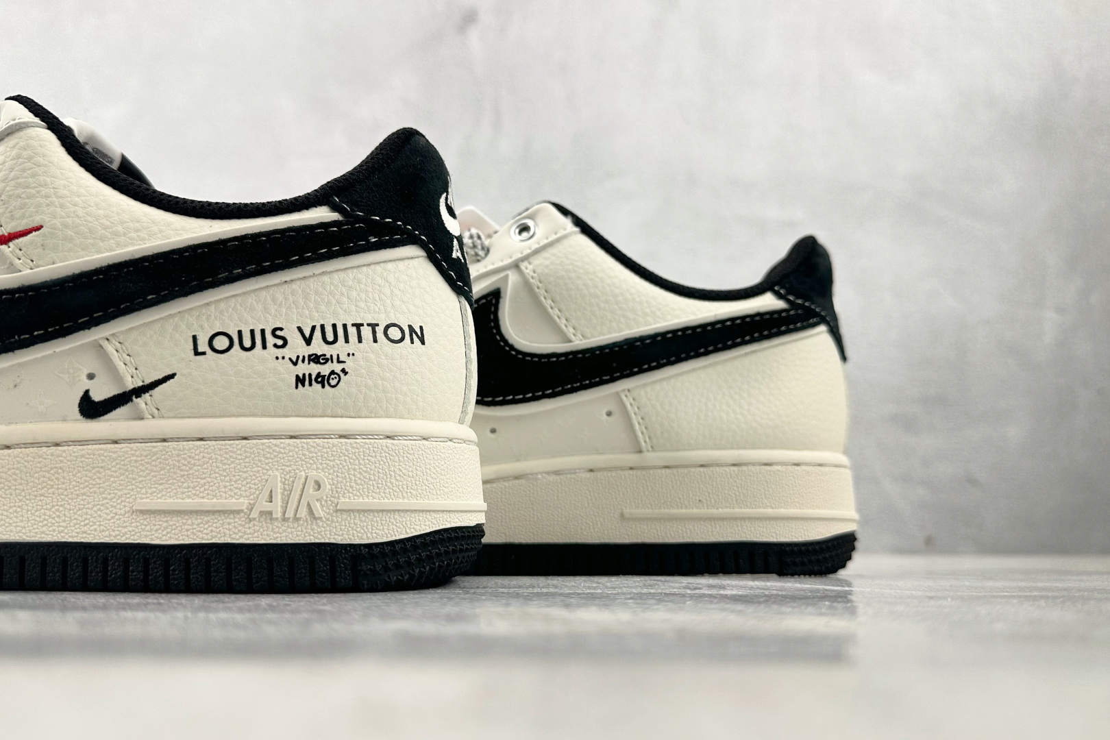 260 Nike Air Force 1'07 LV 联名 米白黑 YX5066-348