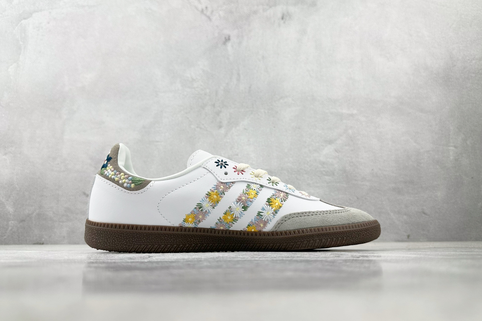 170 出口订单 juice x adidoriginals SAMBA OG Flower 花卉 白色 HQ5155