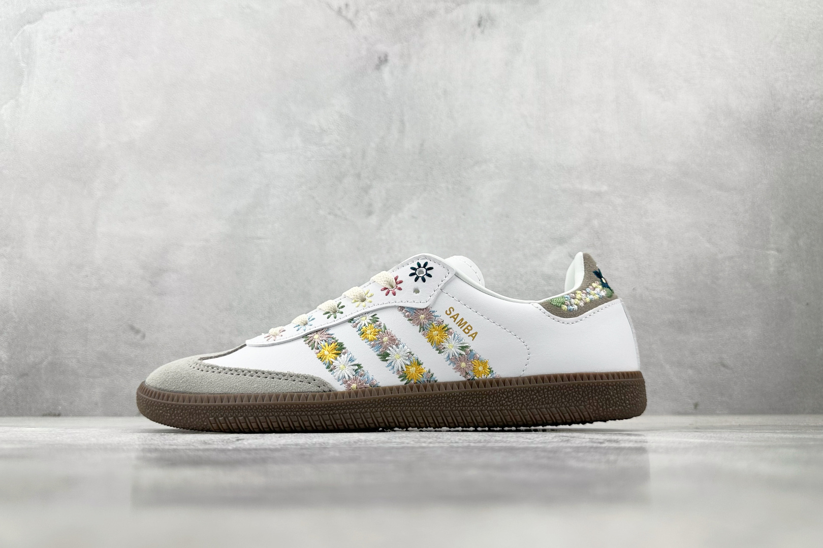 170 出口订单 juice x adidoriginals SAMBA OG Flower 花卉 白色 HQ5155