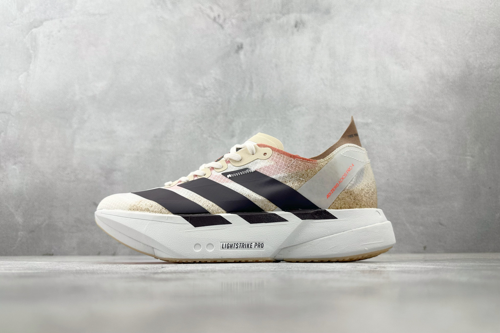 210 平台订单 adidAdizero Adios Pro 4 粉白色 JR6367