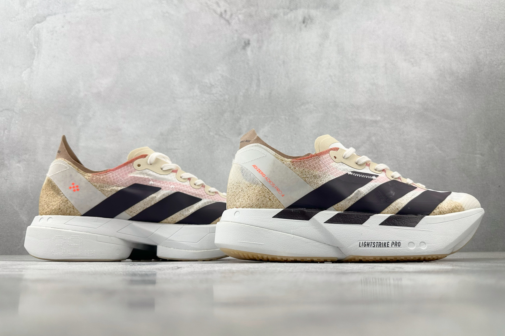 210 平台订单 adidAdizero Adios Pro 4 粉白色 JR6367