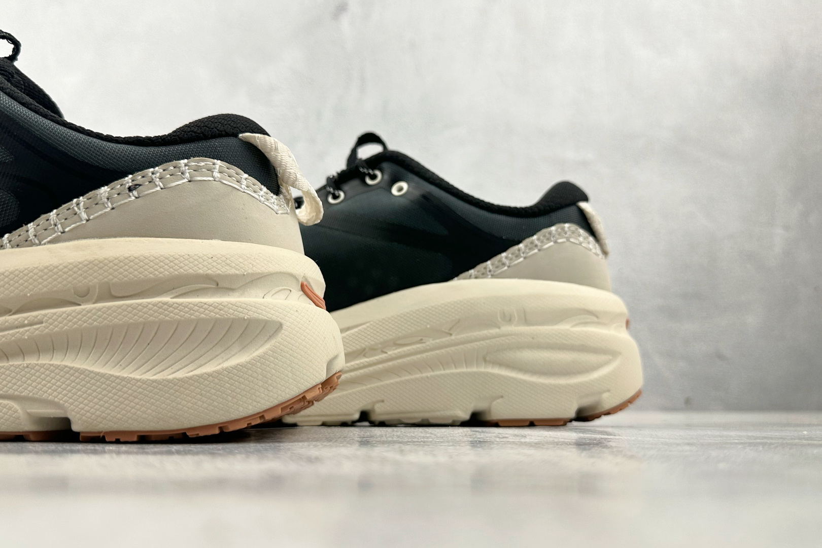 210 东南亚订单 HOKA ONE ONE Bondi B3 LS 黑色 1155351-BKLB