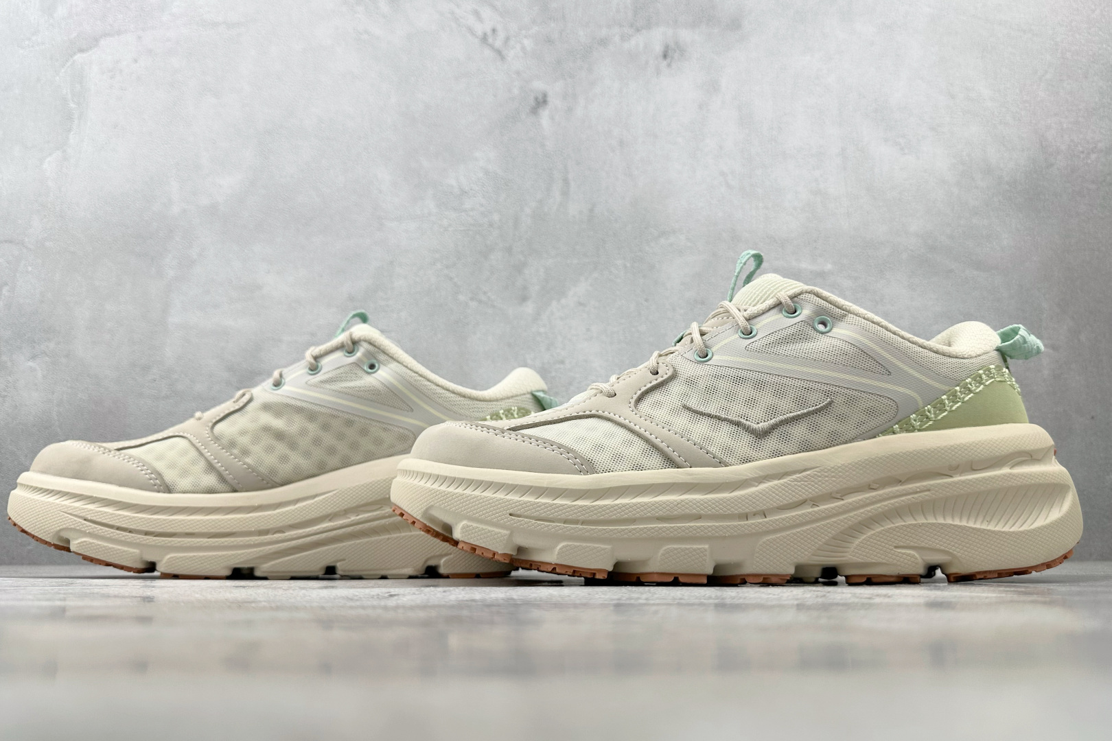 210 东南亚订单 HOKA ONE ONE Bondi B3 LS 米色 1155351-OKT