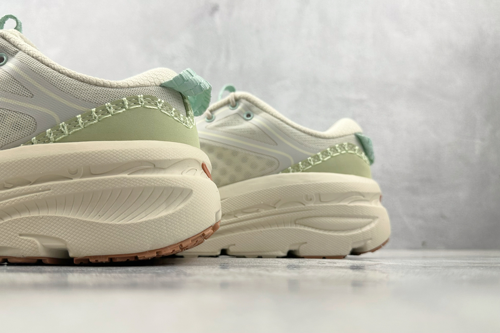 210 东南亚订单 HOKA ONE ONE Bondi B3 LS 米色 1155351-OKT