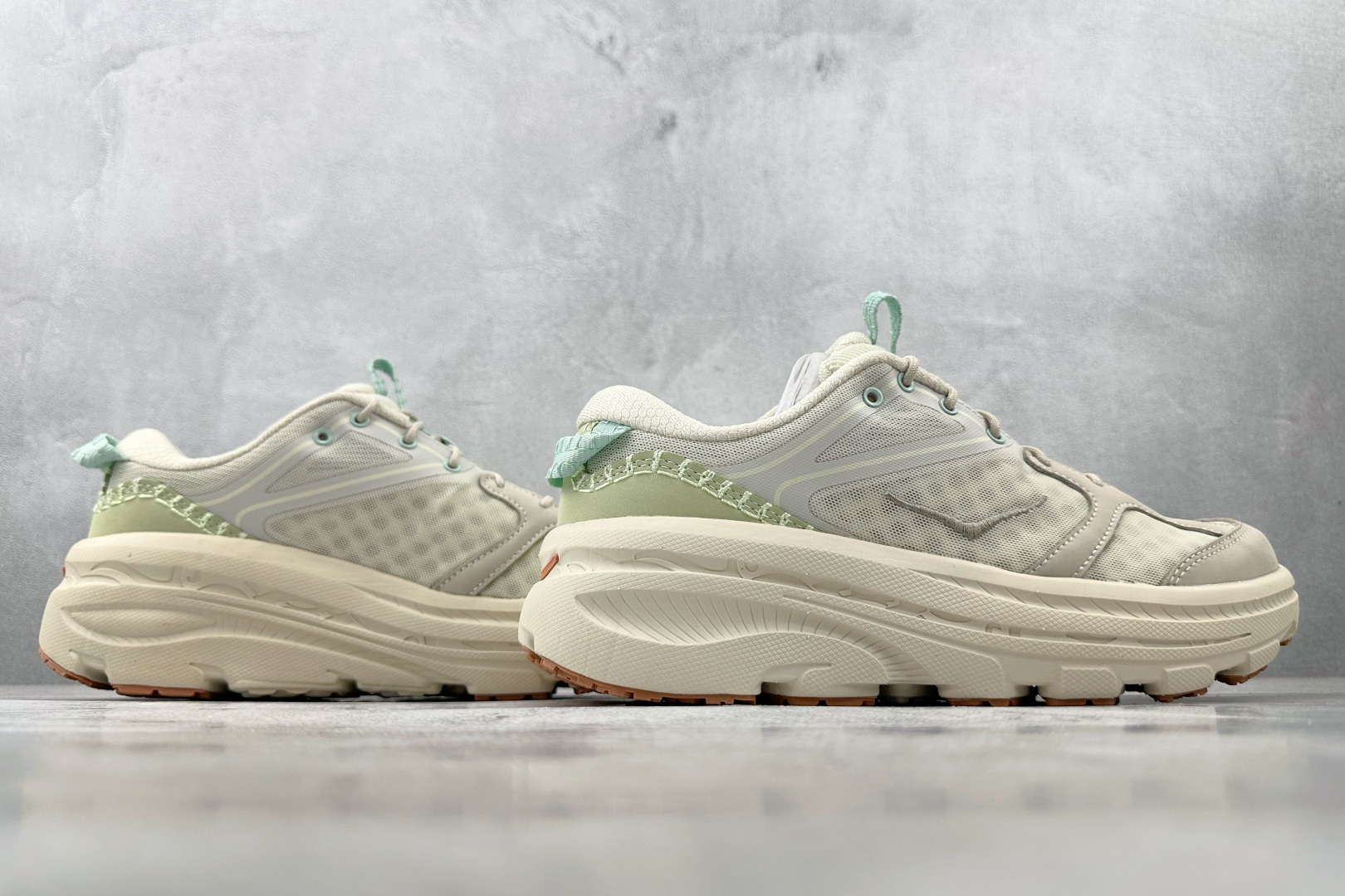 210 东南亚订单 HOKA ONE ONE Bondi B3 LS 米色 1155351-OKT
