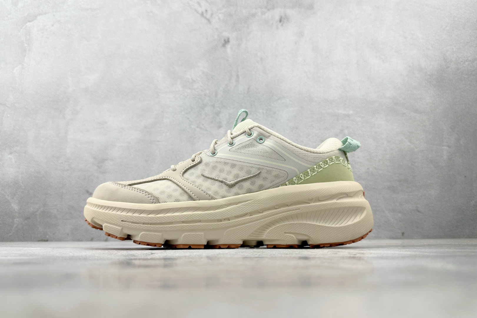 210 东南亚订单 HOKA ONE ONE Bondi B3 LS 米色 1155351-OKT