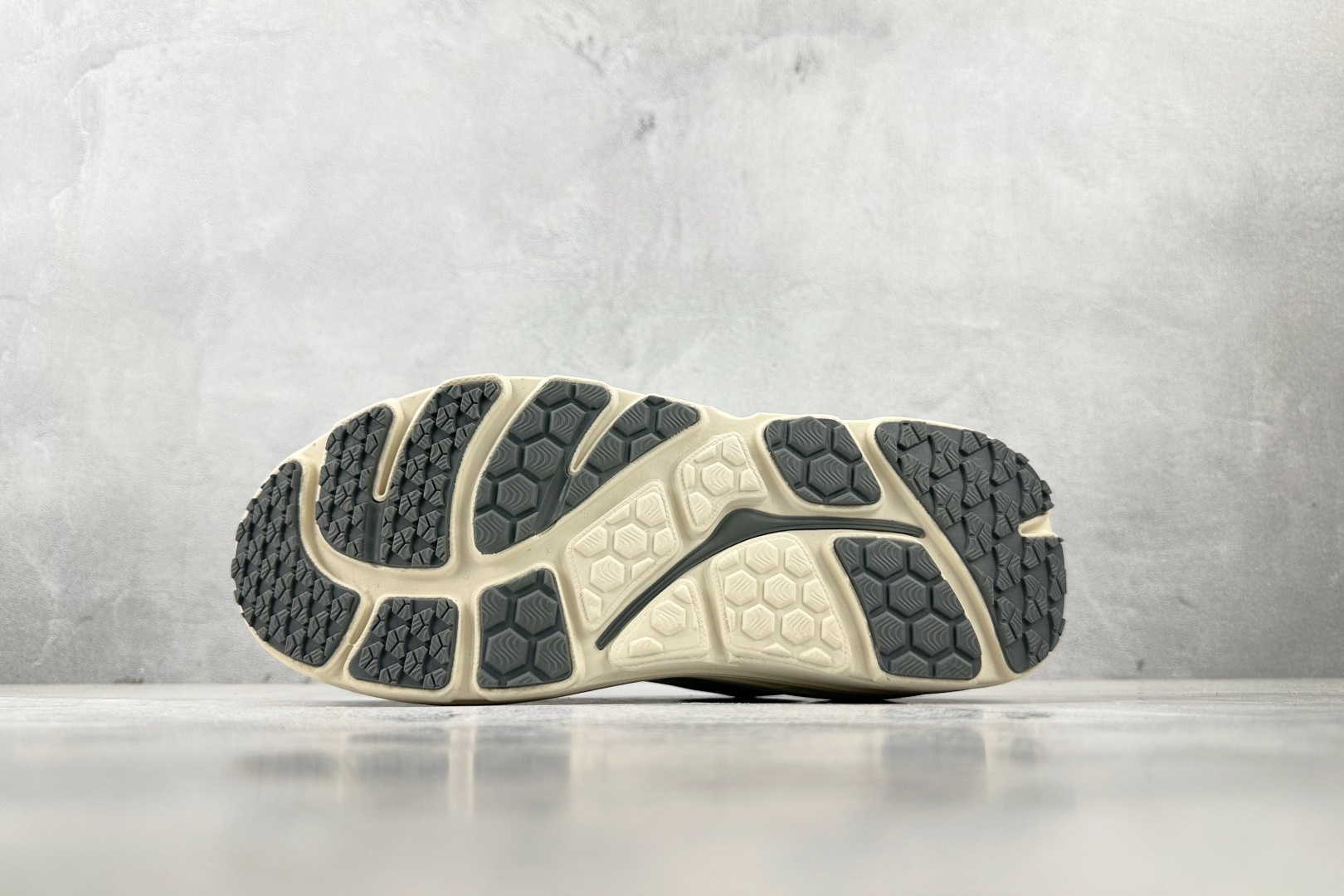 210 东南亚订单 HOKA ONE ONE Bondi B3 LS 灰色 1155351-ARST