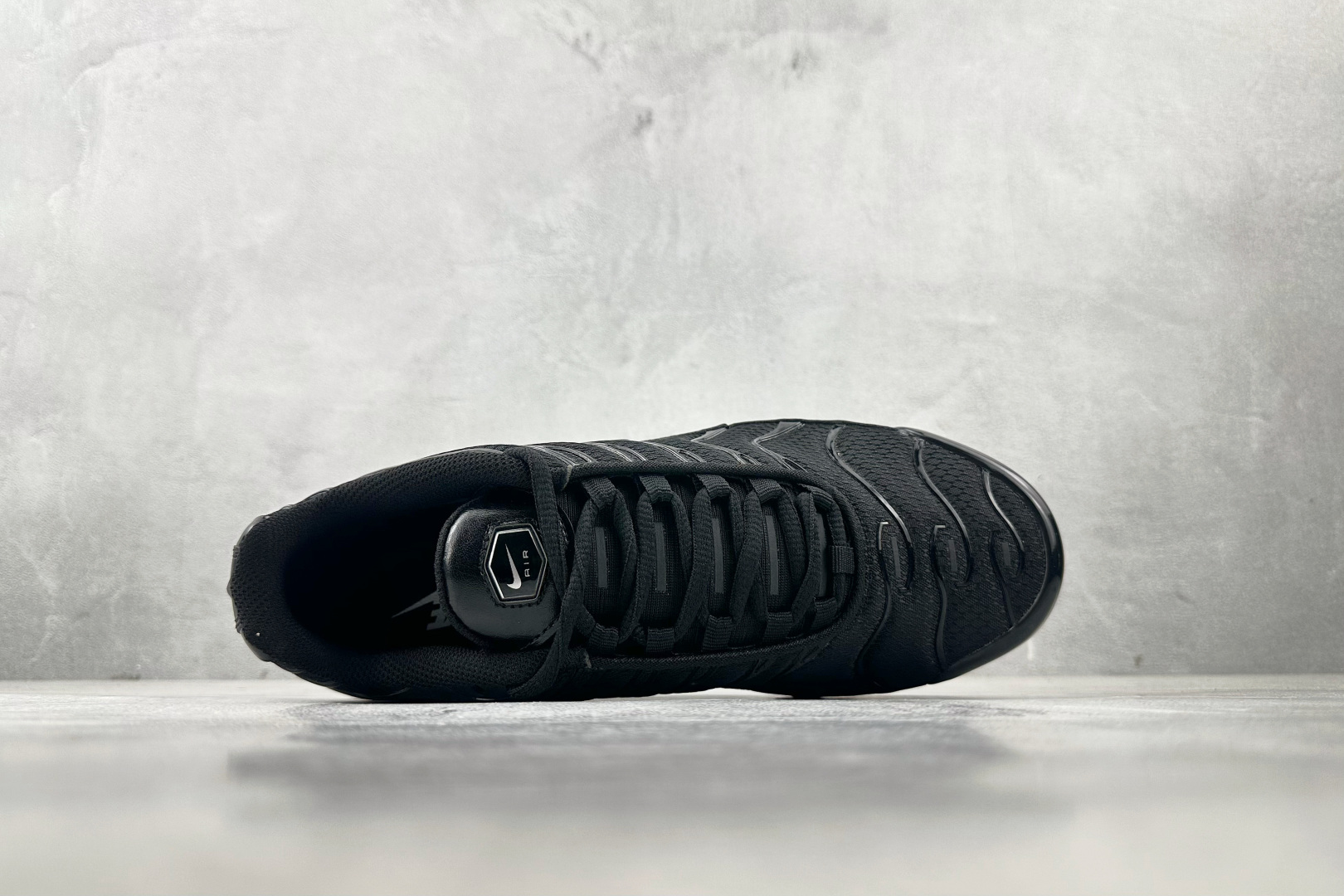 280 Nike Air Max Plus 黑 604133-050