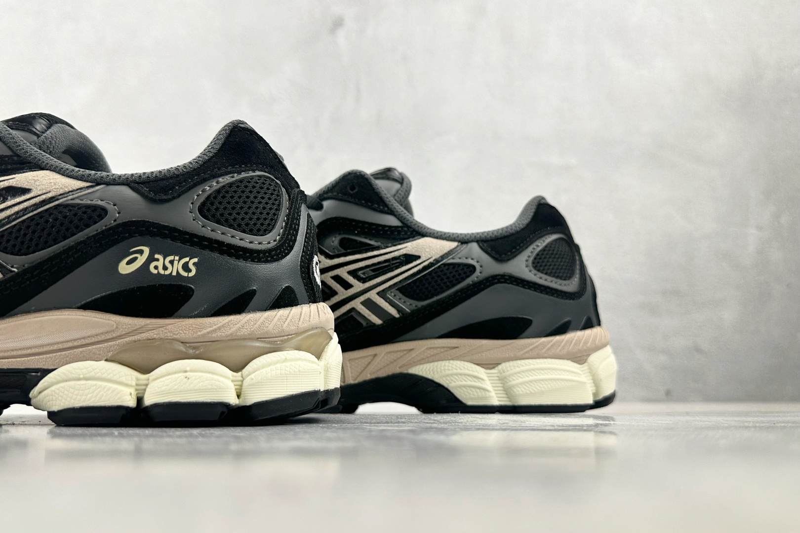 Asics GEL-NYC系列 黑白 1203A663-002