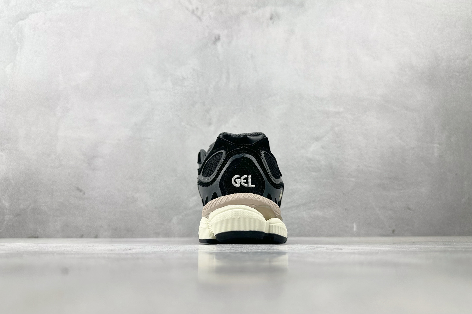 Asics GEL-NYC系列 黑白 1203A663-002