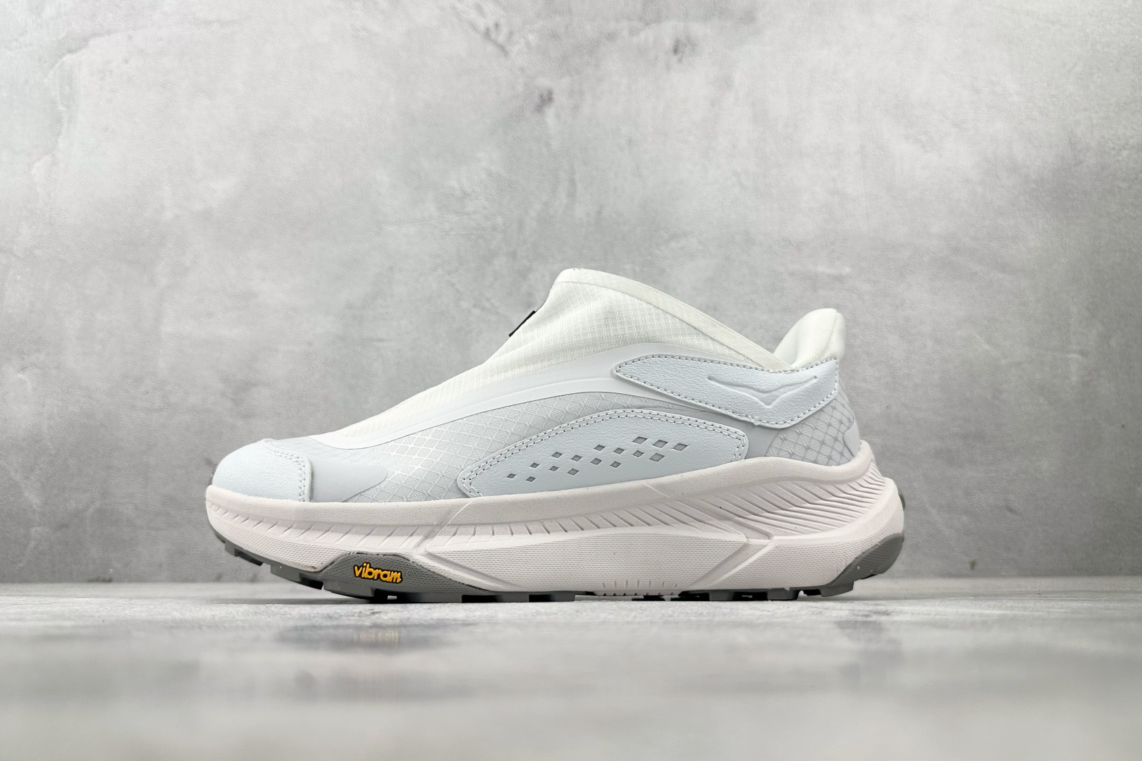 东南亚订单 HOKA ONE ONE PROJECT TRANSPORT 白色 1162850-WMC