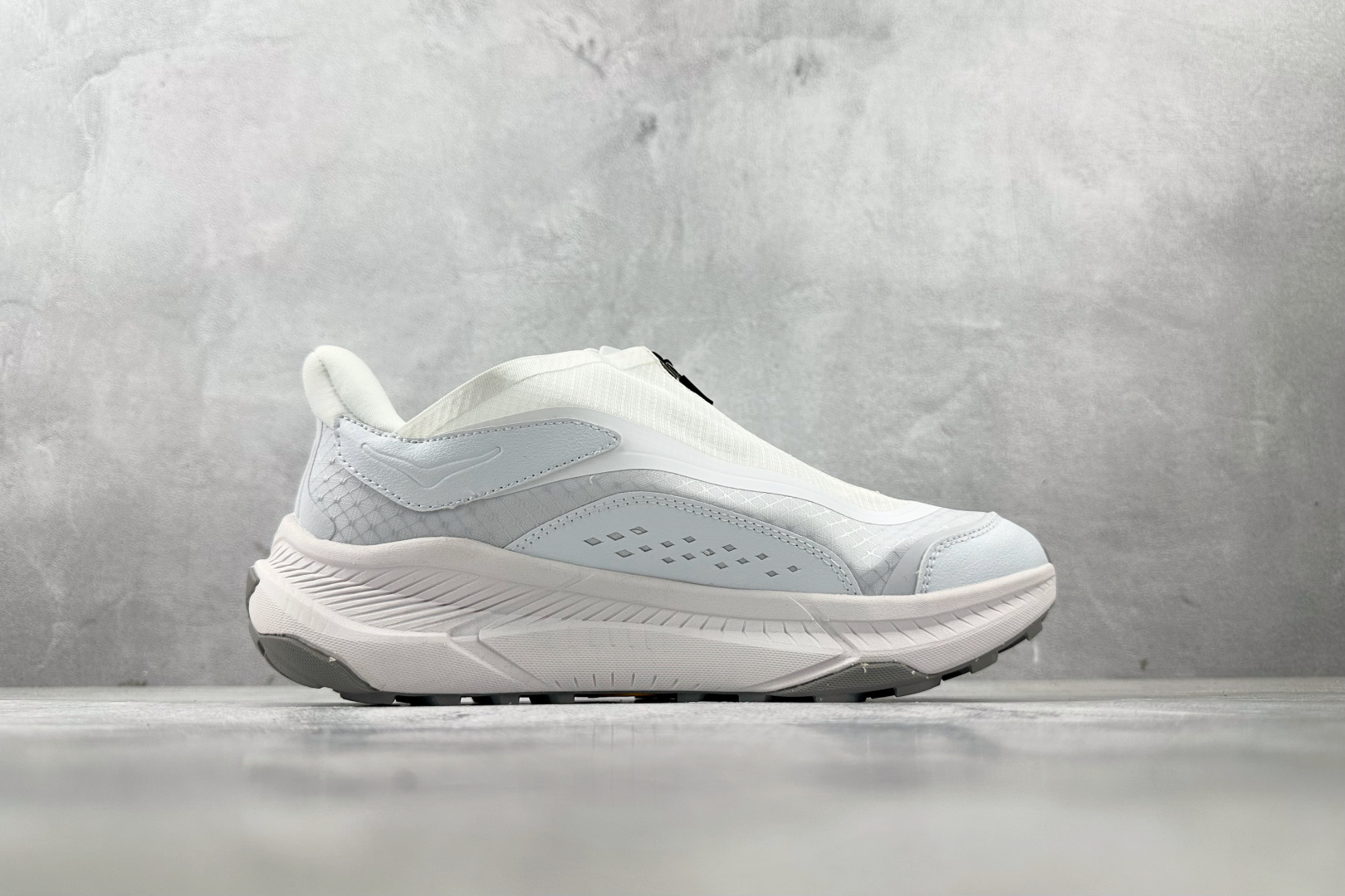 东南亚订单 HOKA ONE ONE PROJECT TRANSPORT 白色 1162850-WMC
