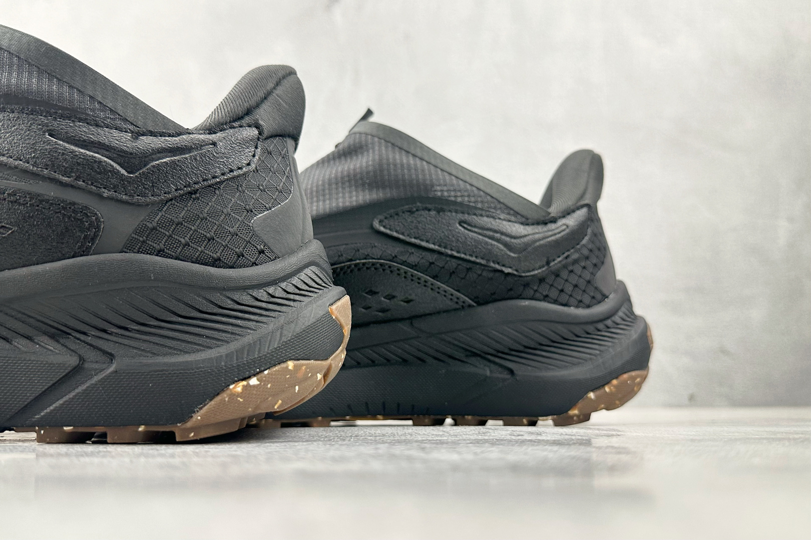 东南亚订单 HOKA ONE ONE PROJECT TRANSPORT 黑色 1162850-CRBN