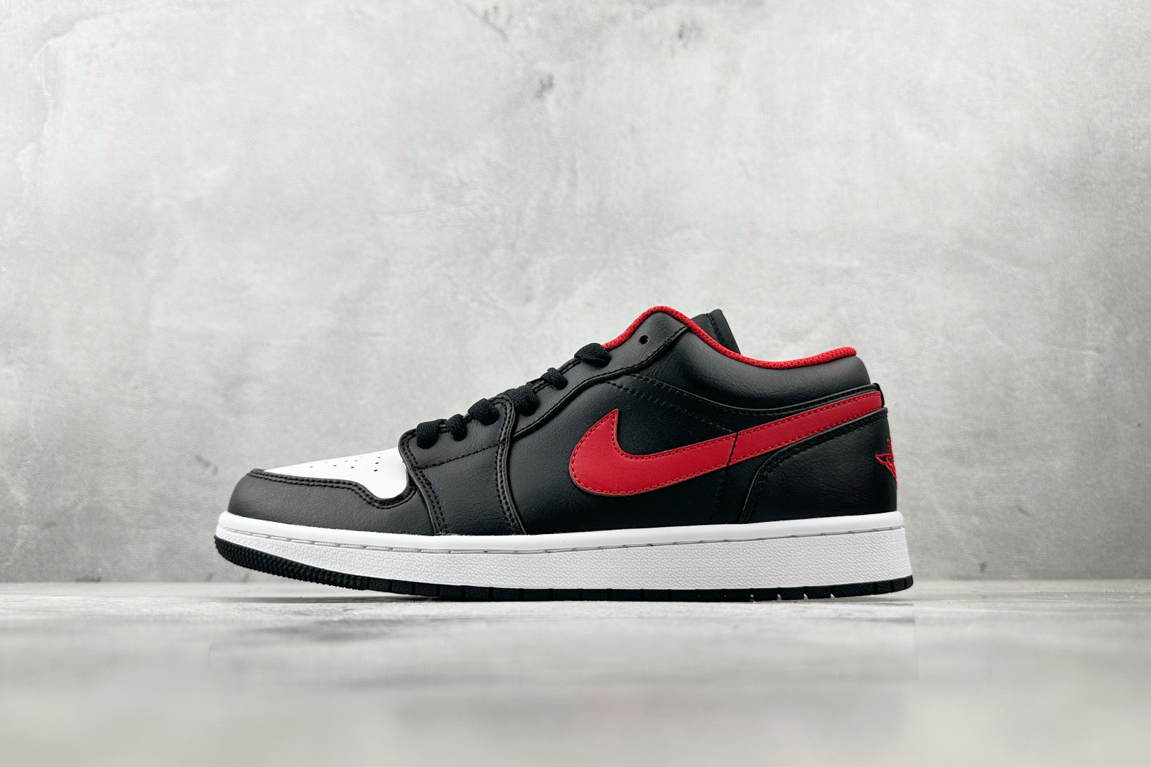 Jordan Air Jordan 1 low 黑红 553560-063