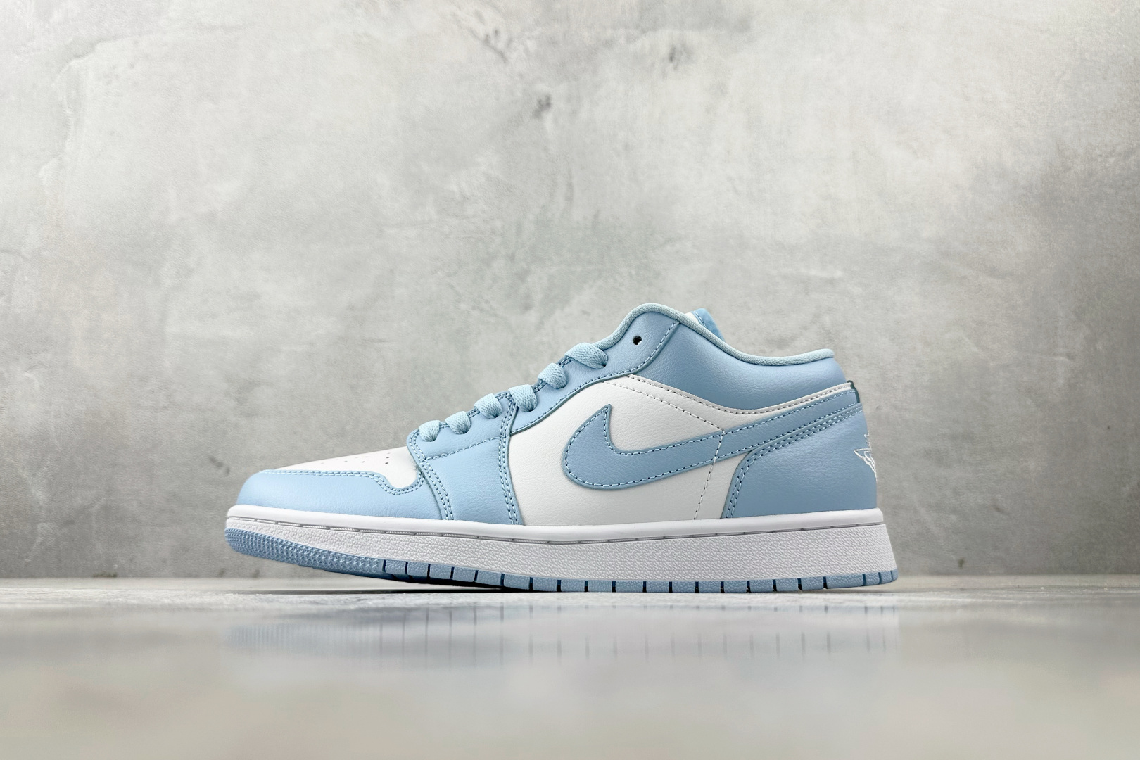 Jordan Air Jordan 1 low 北卡蓝 DC0774-141