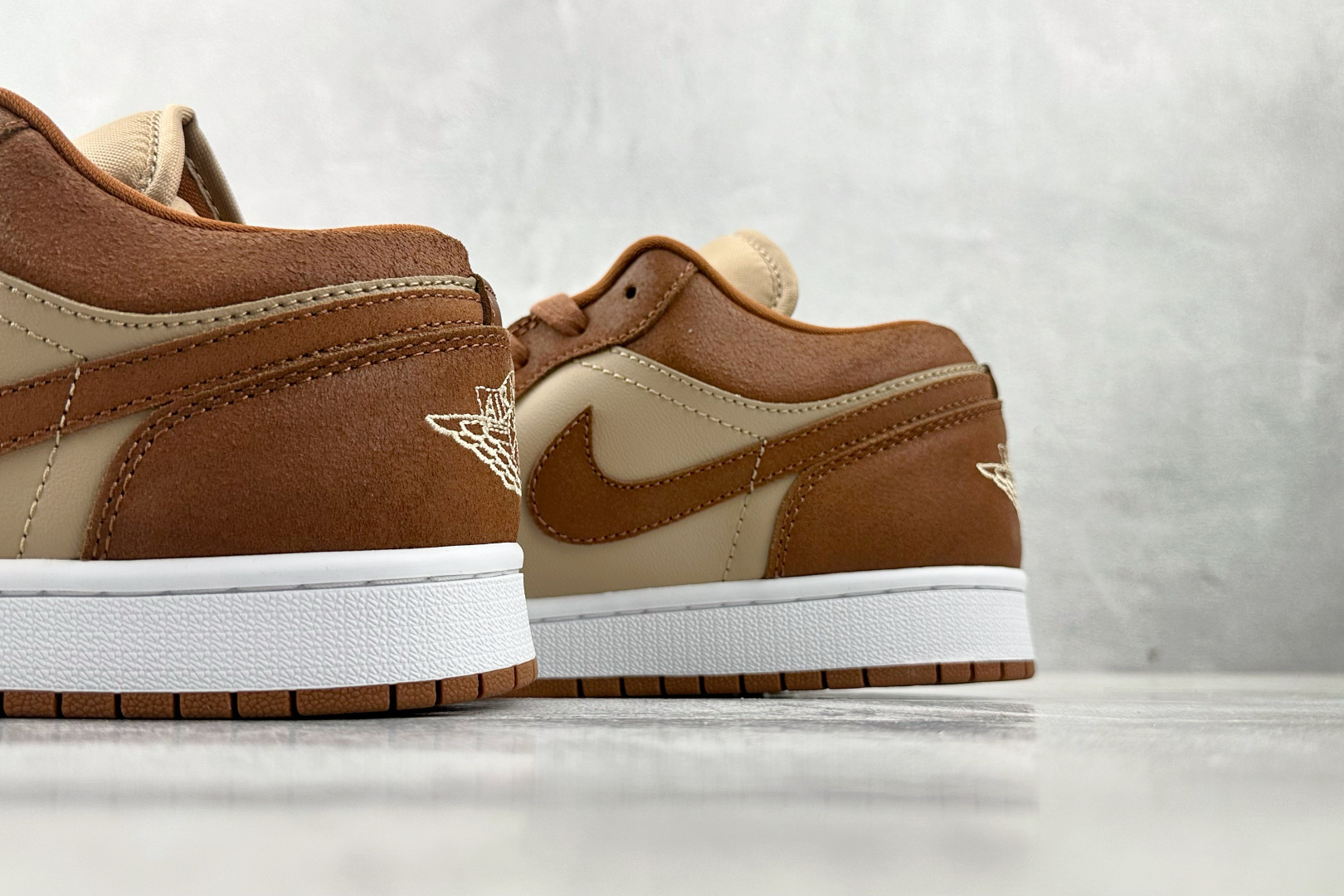 Jordan Air Jordan 1 low 棕褐色 FJ3453-200