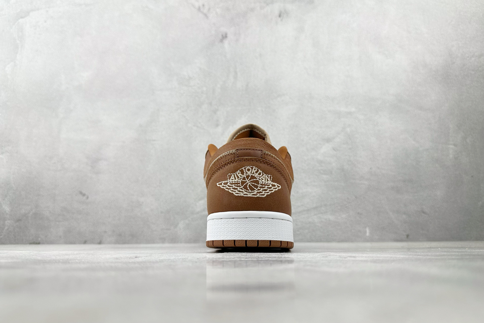 Jordan Air Jordan 1 low 棕褐色 FJ3453-200