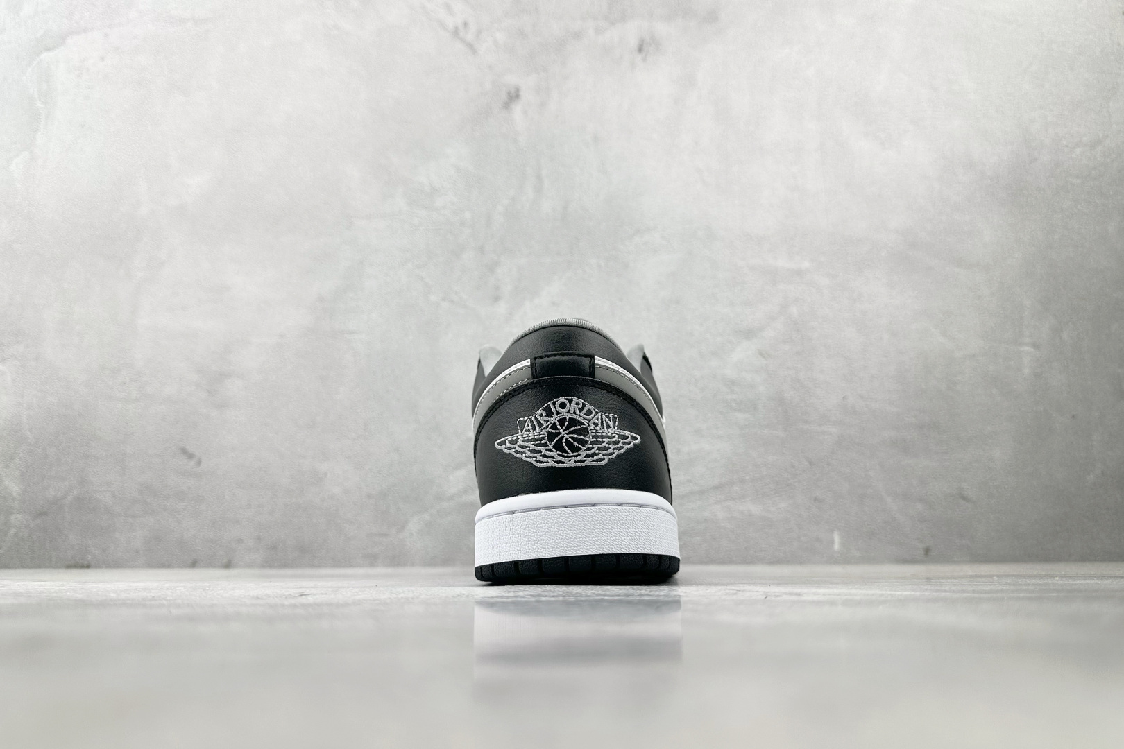 Jordan Air Jordan 1 low 黑白灰 553558-040