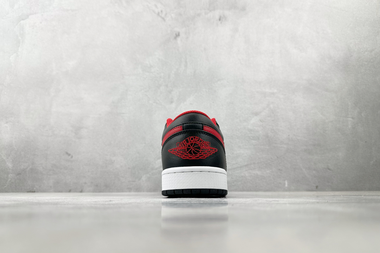 Jordan Air Jordan 1 low 黑红 553560-063
