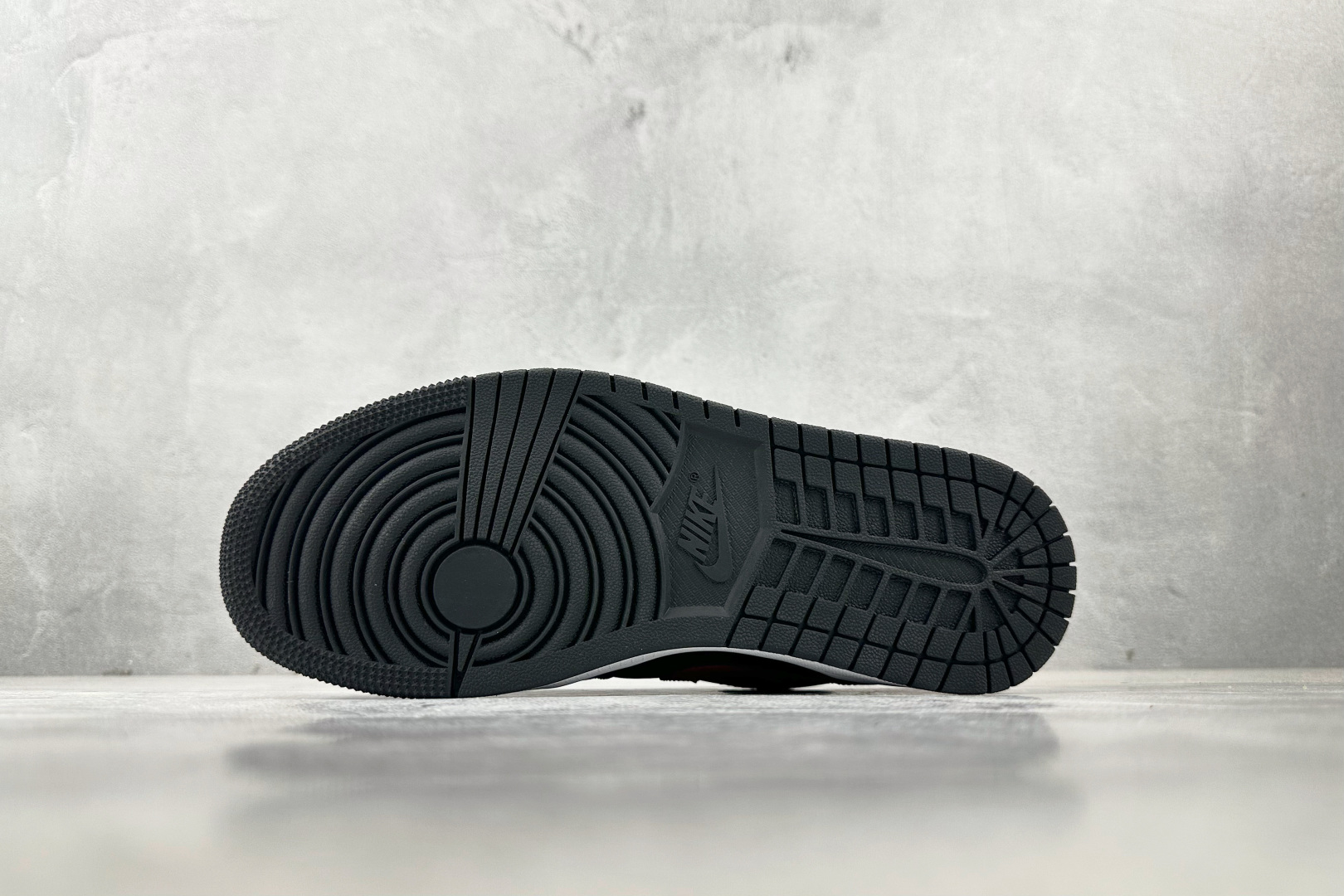 Jordan Air Jordan 1 low 黑红 553560-063
