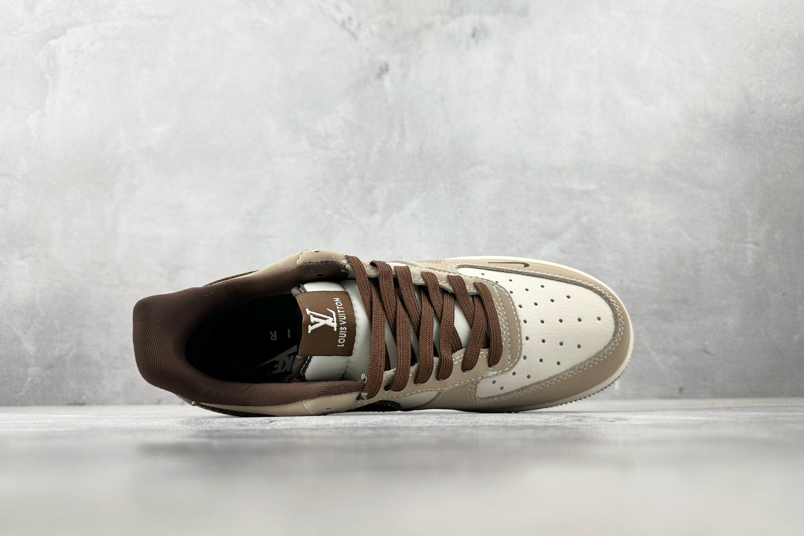 260 Nike Air Force 1'07 LV 联名 棕褐色 KK1988-091